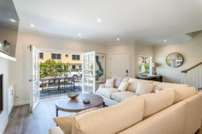 Family Beach House, 400ft to Beach, Parking, BBQ